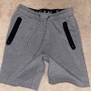 American Eagle Shorts Size Small 7” Seam